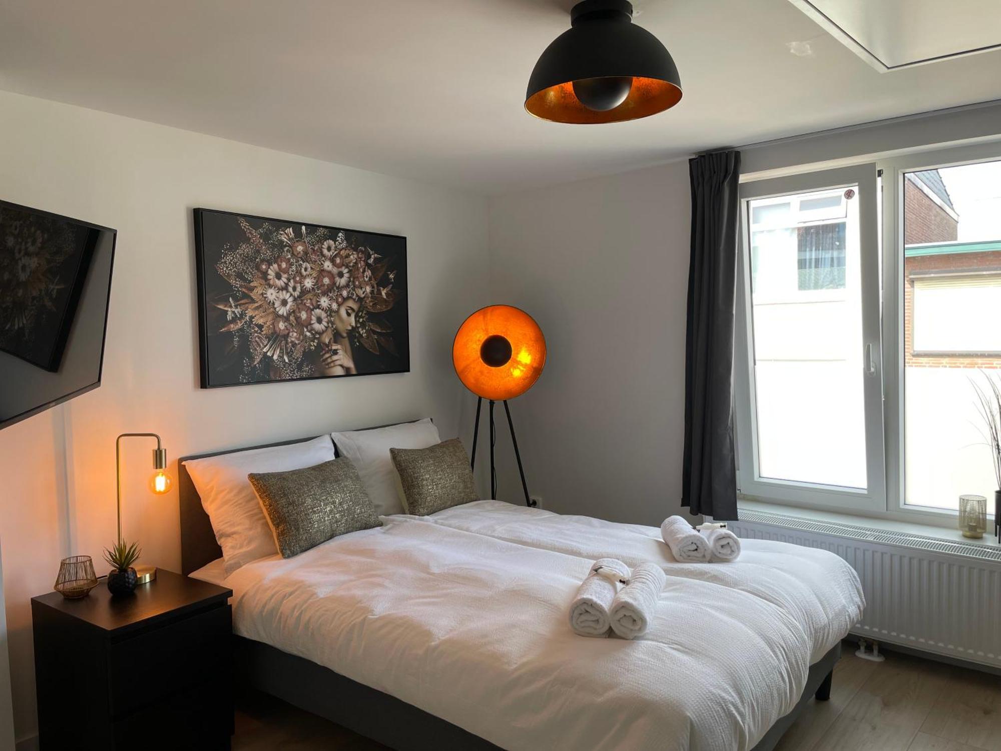 B&K Urban City Suites Tilburg Exterior foto